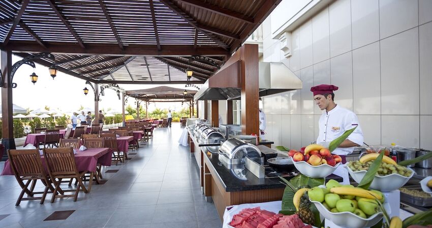 Crowne Plaza Hotel Antalya