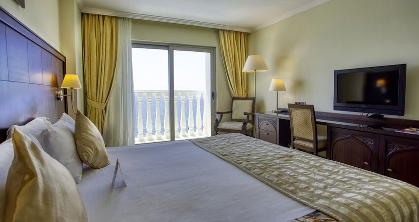 Crowne Plaza Hotel Antalya