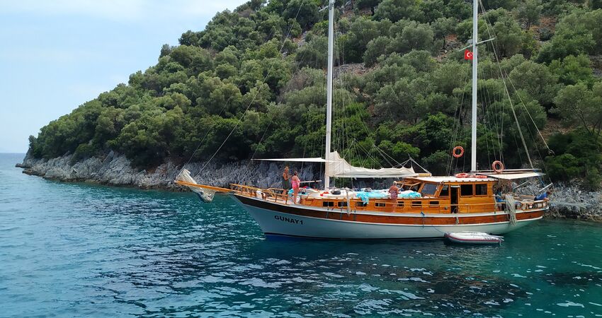 Alaçatı-Çeşme -Kuşadası (tekne turu dahil)