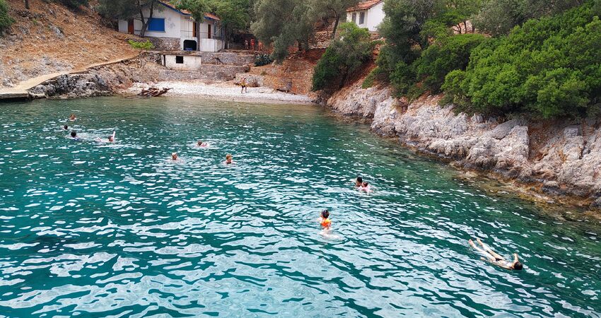 Alaçatı-Çeşme -Kuşadası (tekne turu dahil)