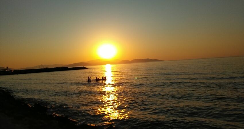 Alaçatı-Çeşme -Kuşadası (tekne turu dahil)