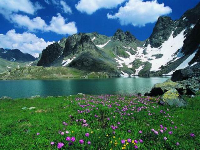 Karadeniz Kars Erzurum Batum Turları Dahil 